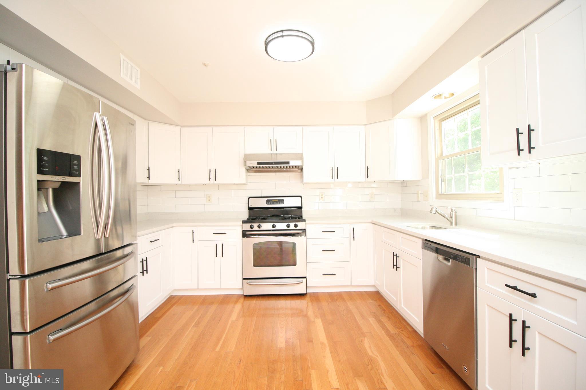 TRAVILAH CREST - Residential Lease