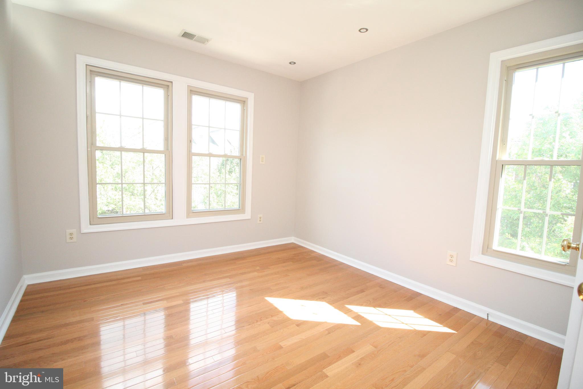 TRAVILAH CREST - Residential Lease