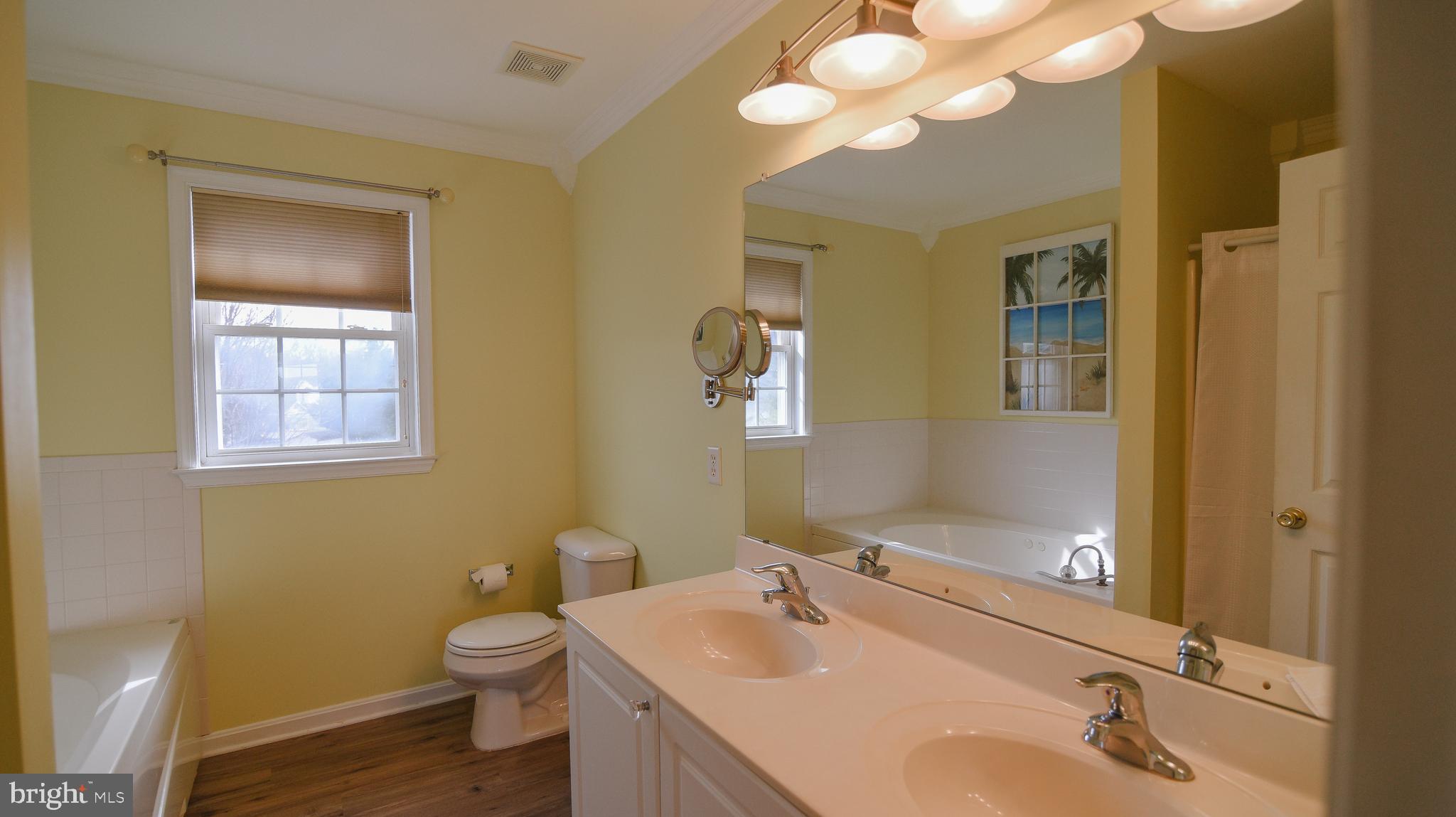 WHISPERING HILLS - Residential