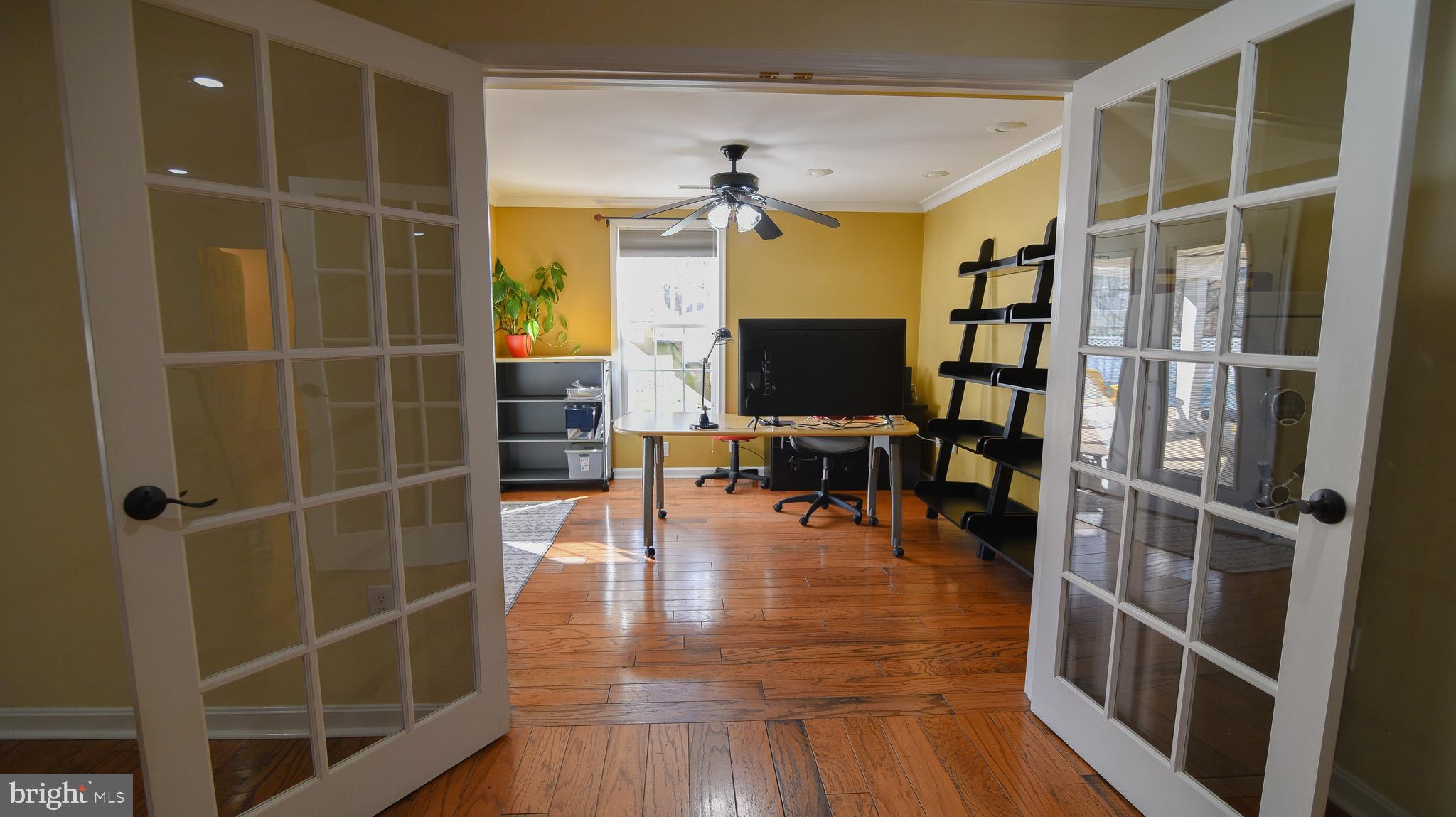 WHISPERING HILLS - Residential