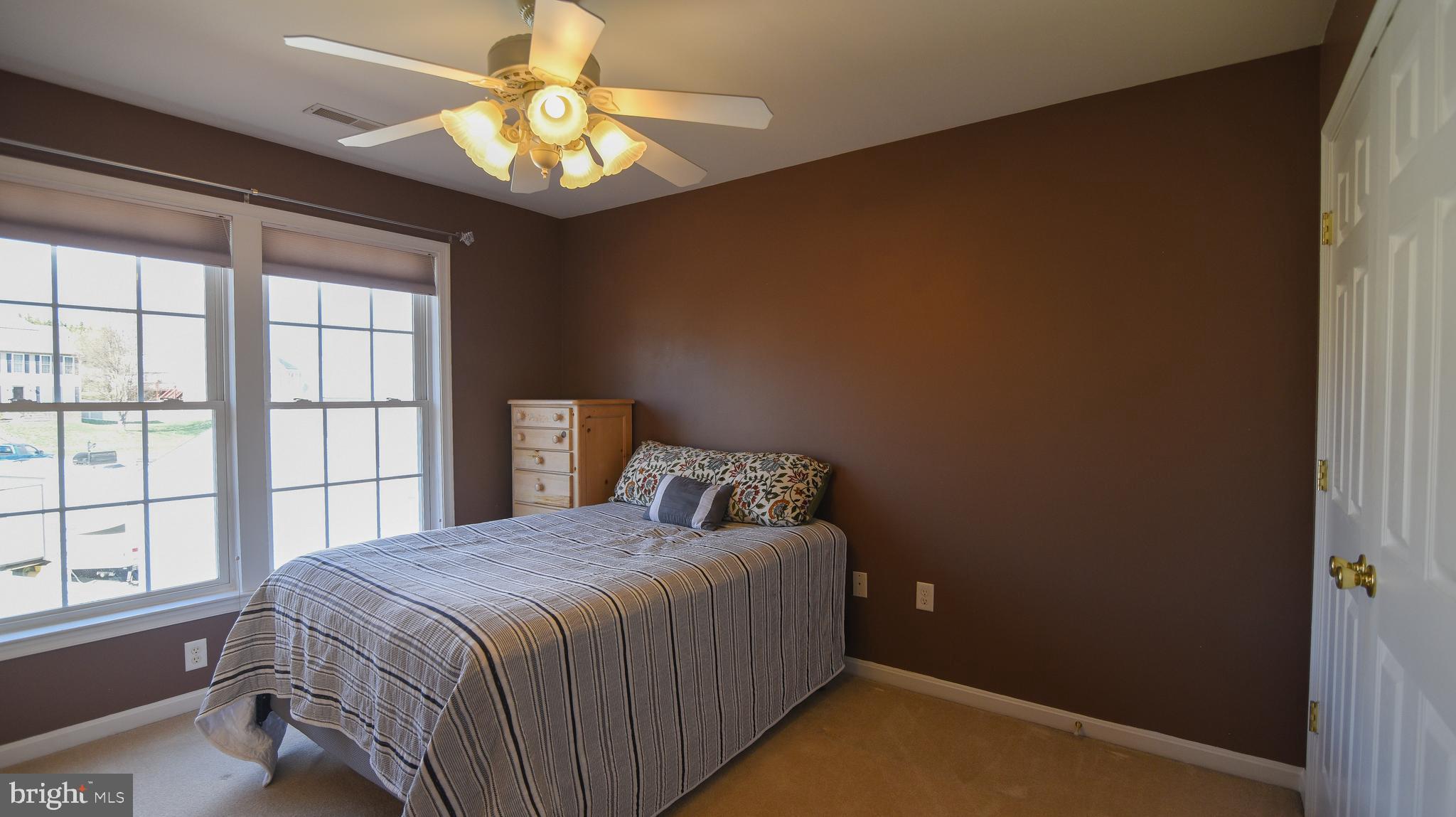 WHISPERING HILLS - Residential