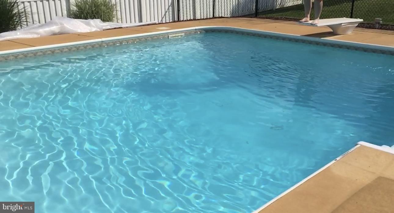 WHISPERING HILLS - Residential