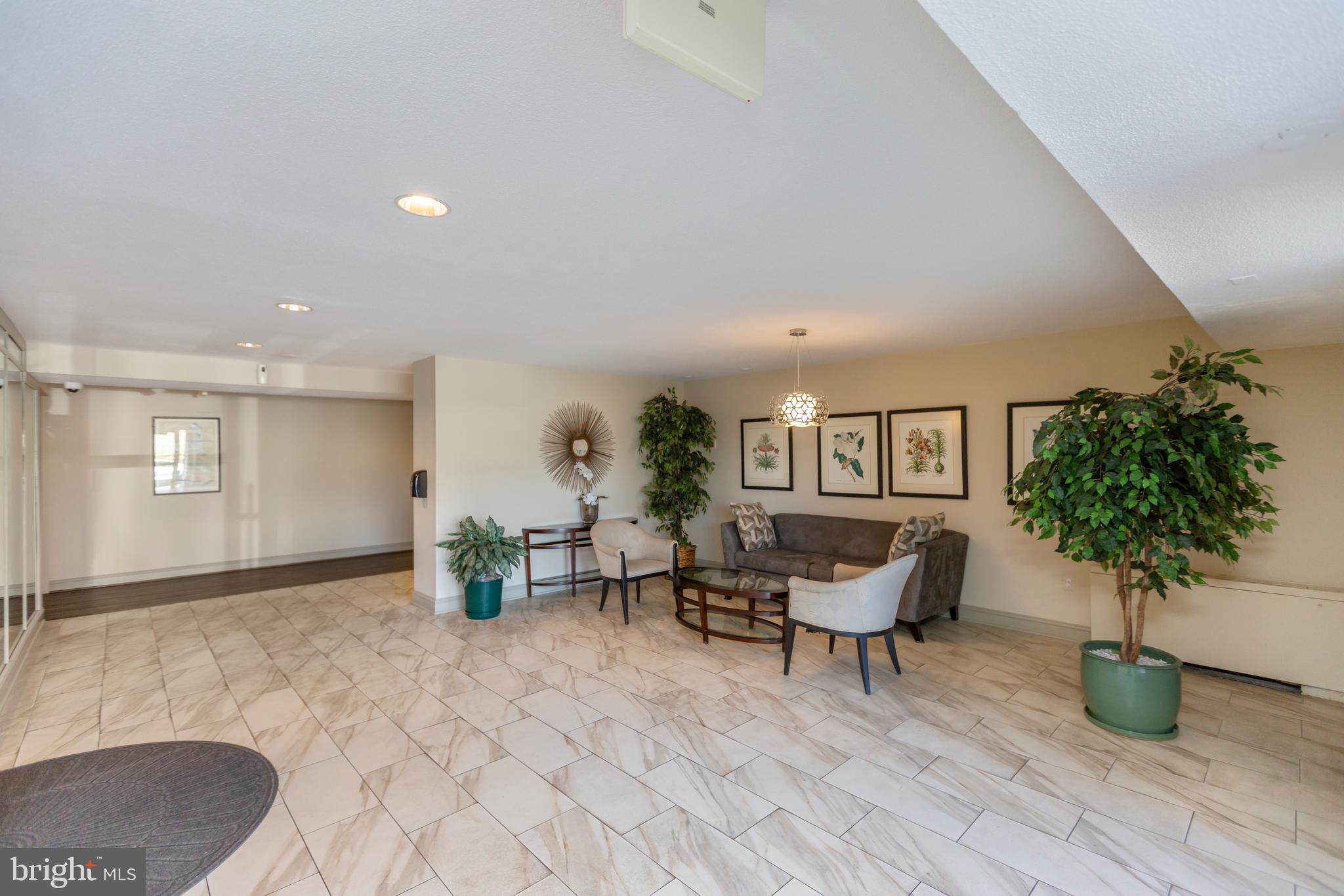 WEST SPRING - Residential