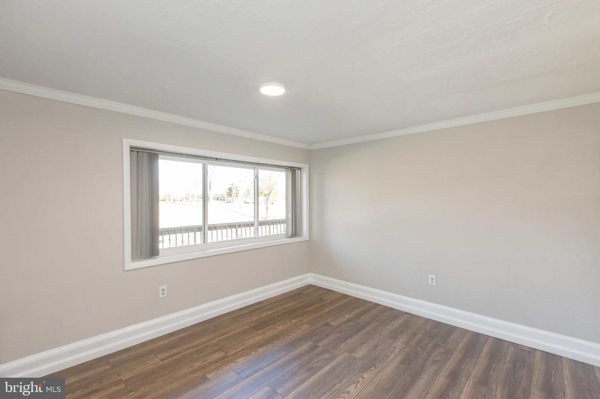 WEST SPRING - Residential