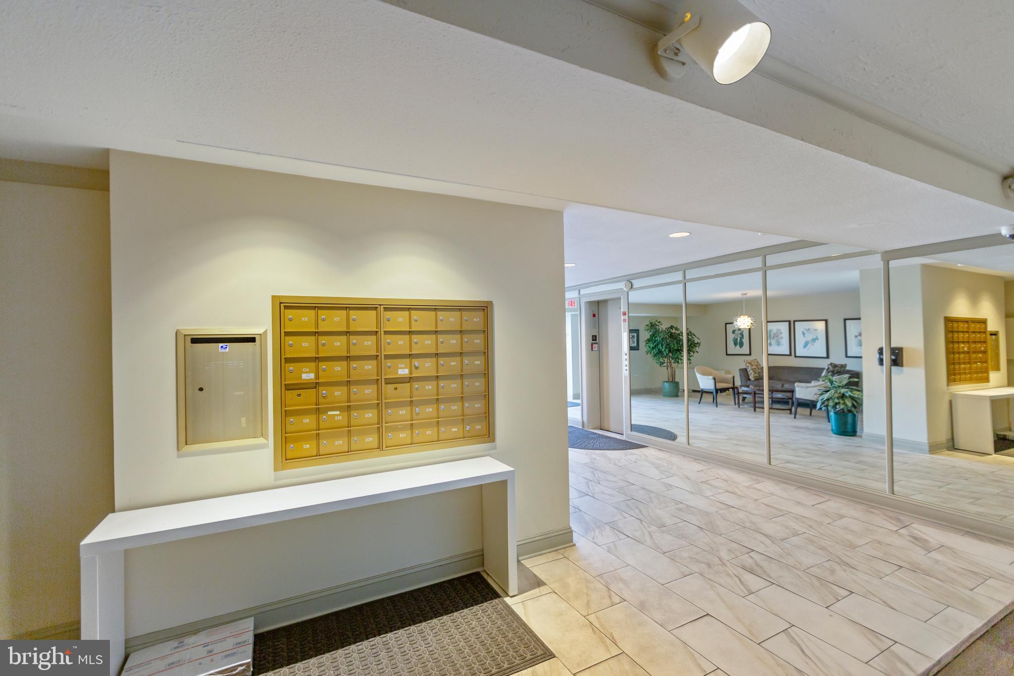 WEST SPRING - Residential