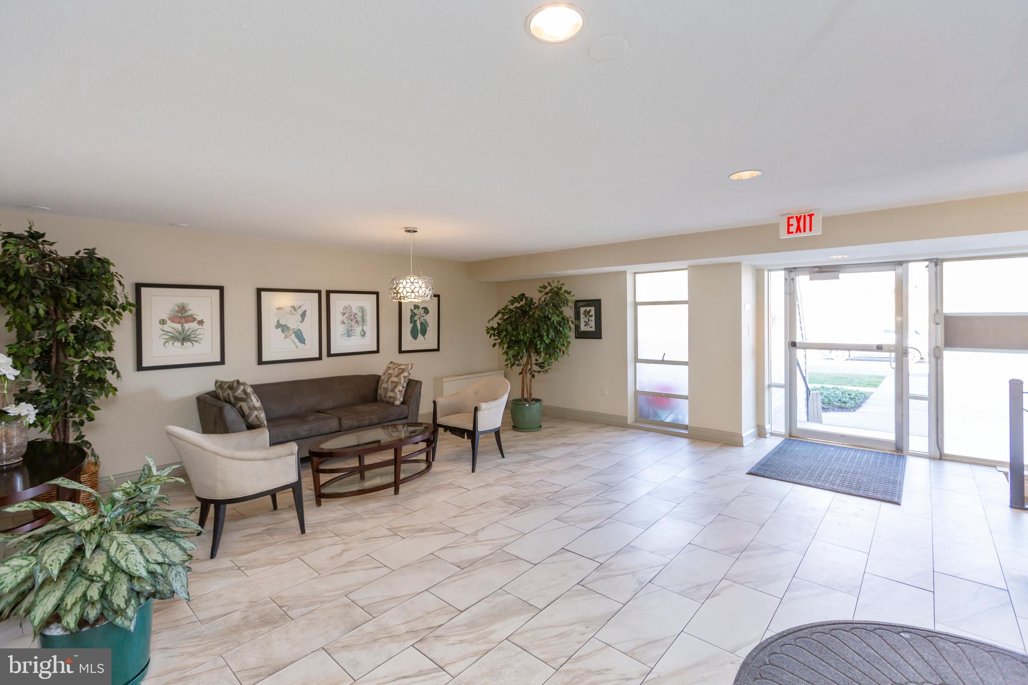 WEST SPRING - Residential