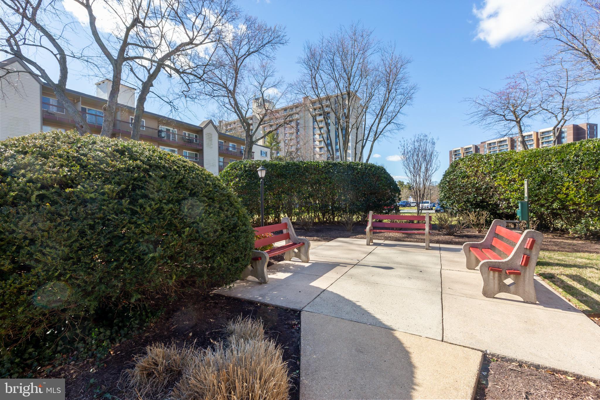 WEST SPRING - Residential