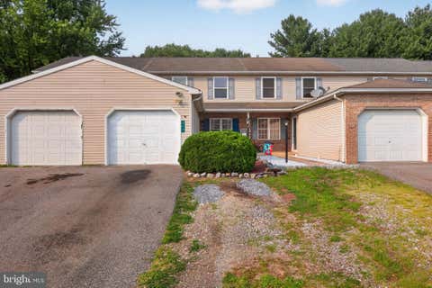 Townhouse For Sale - 317 Groffdale Road<br/> Lancaster County, QUARRYVILLE, PA 17566