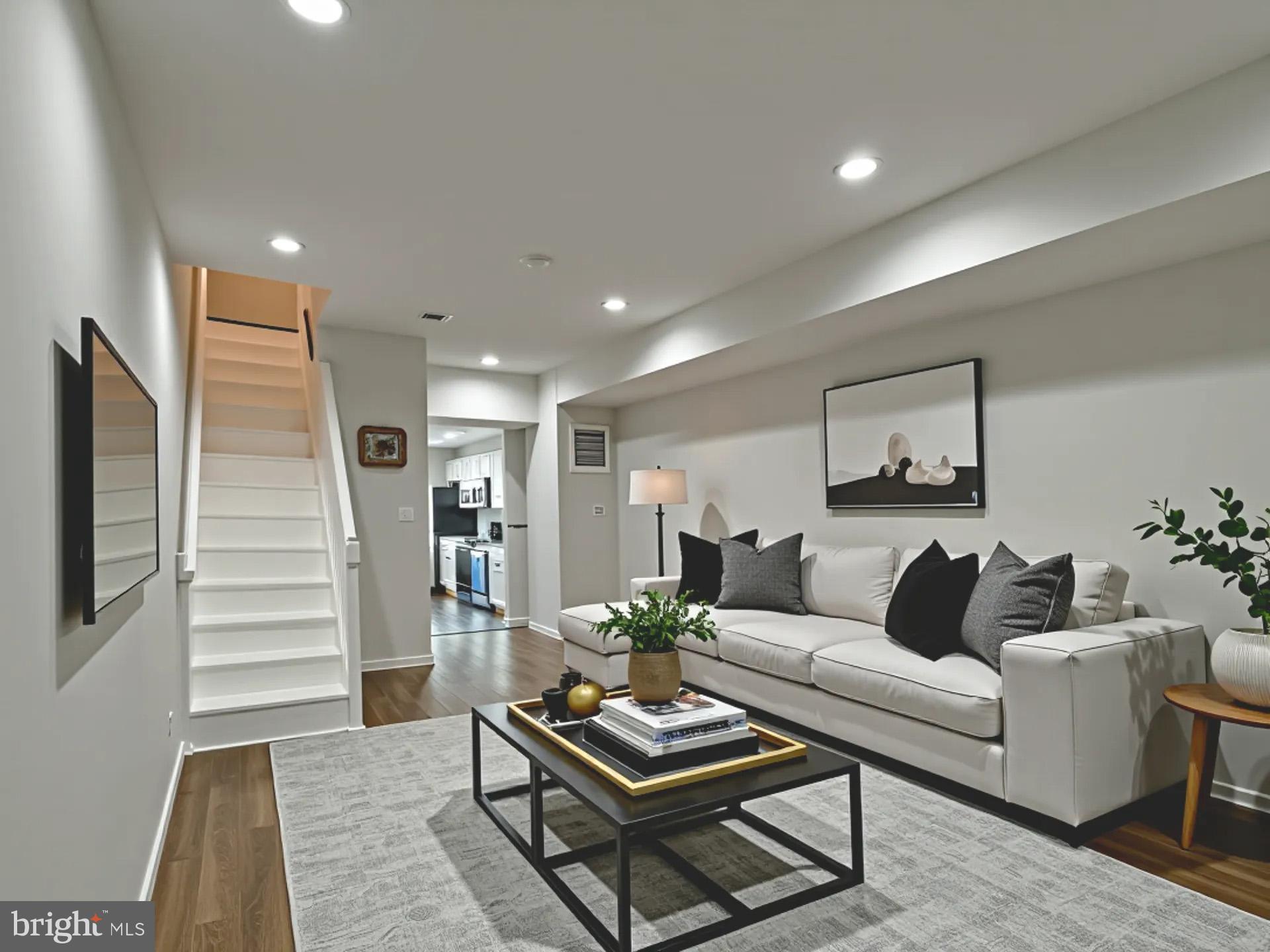 BALTIMORE EAST - SOUTH CLIFTON PARK HIST. DISTRICT - Residential Lease