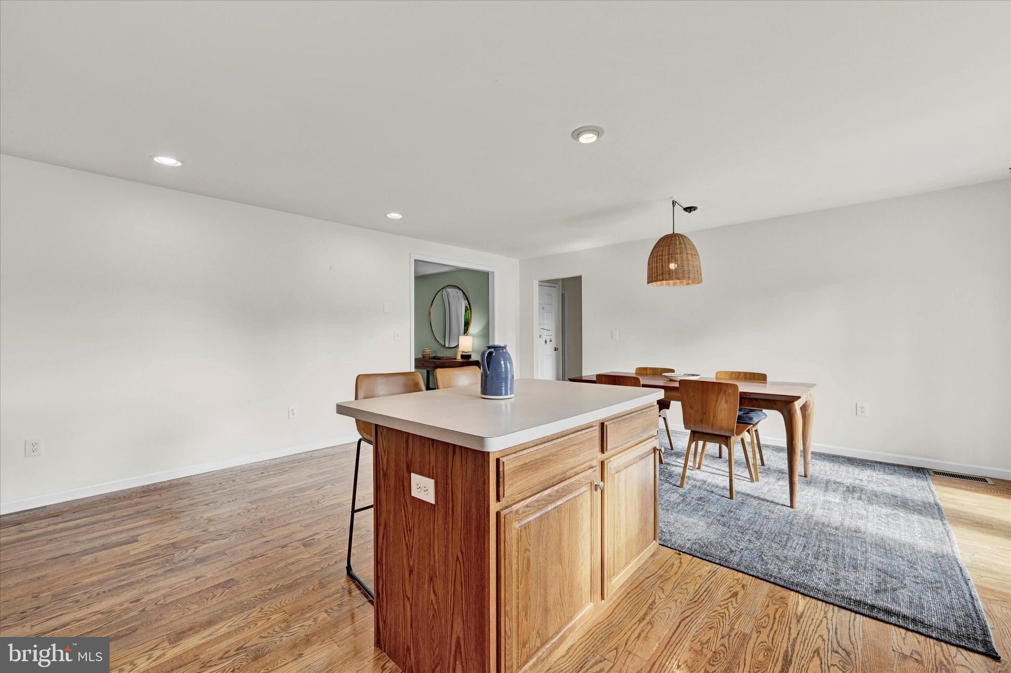 REGULARS - Residential