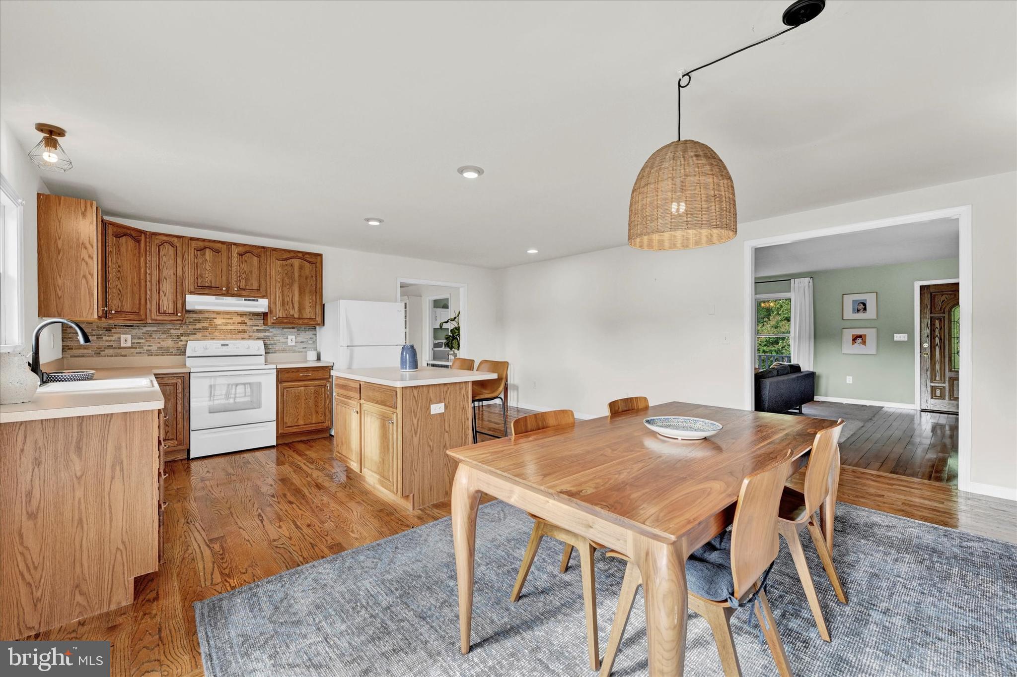 REGULARS - Residential