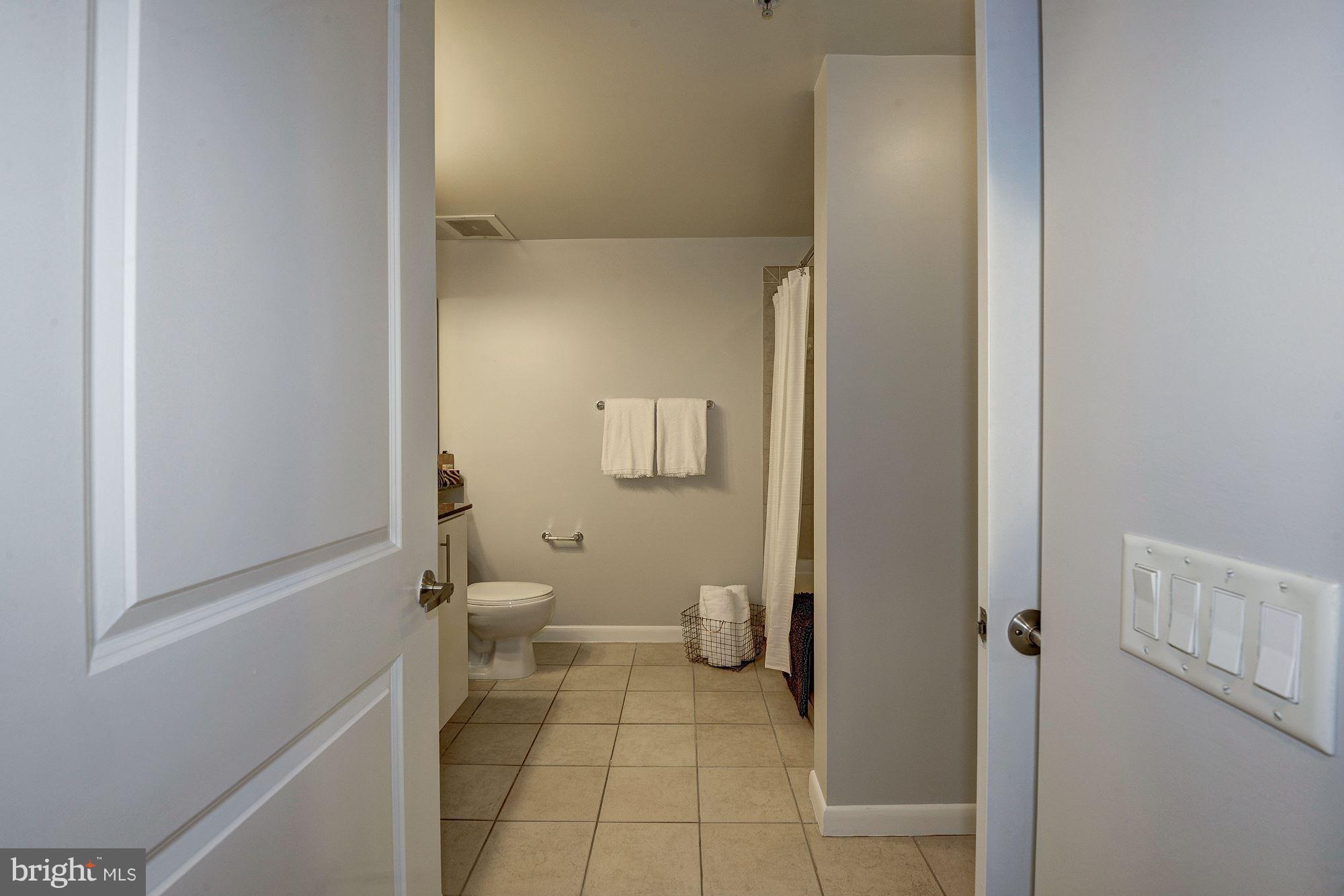 CLARENDON - Residential