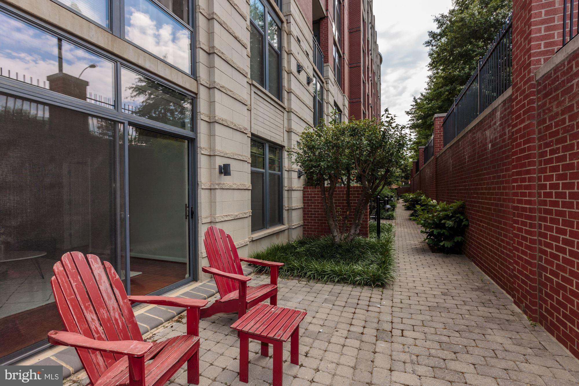 CLARENDON - Residential