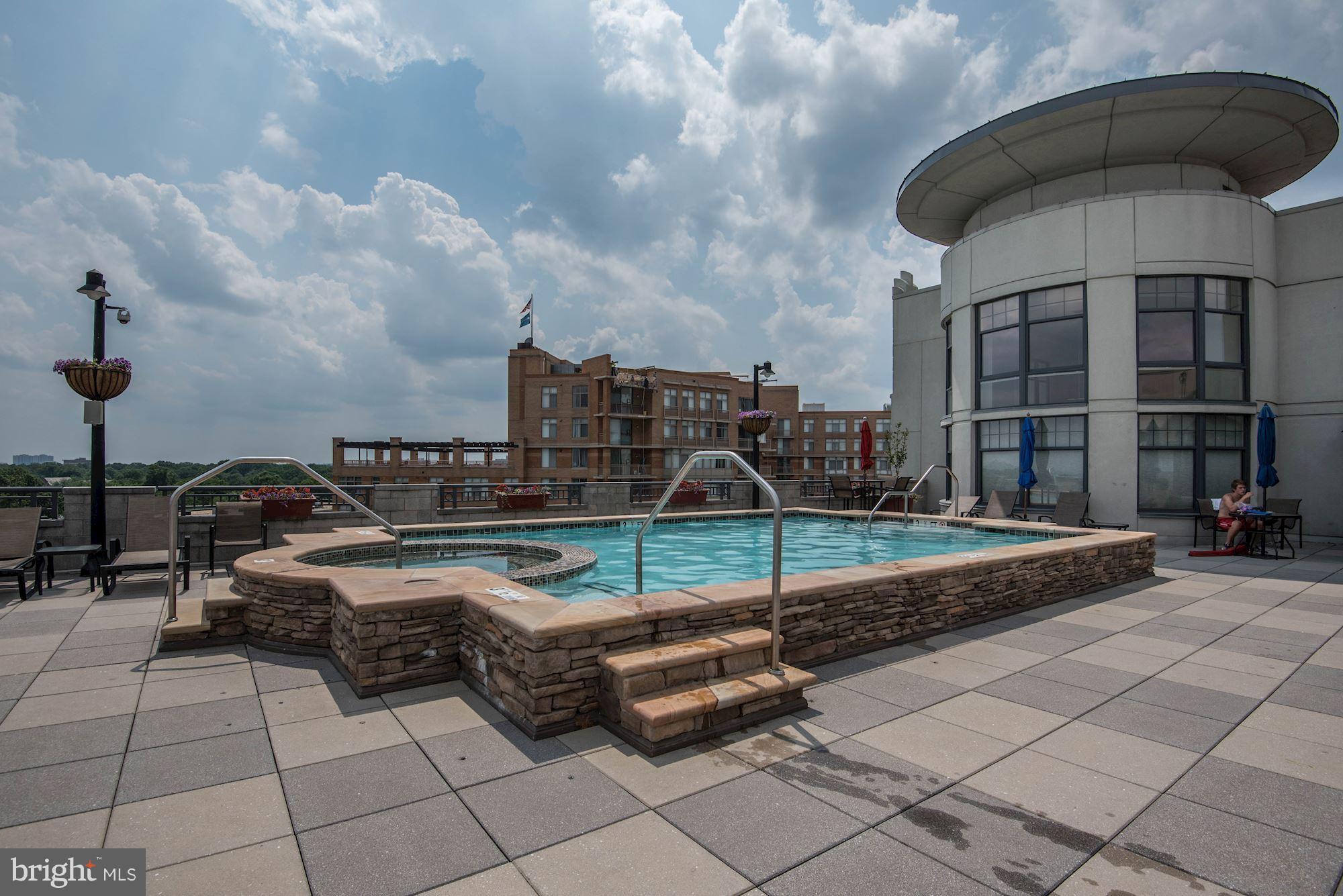 CLARENDON - Residential