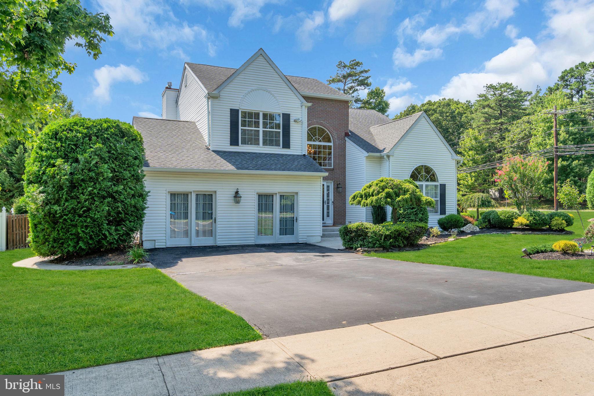 494 MEADOWOOD ROAD