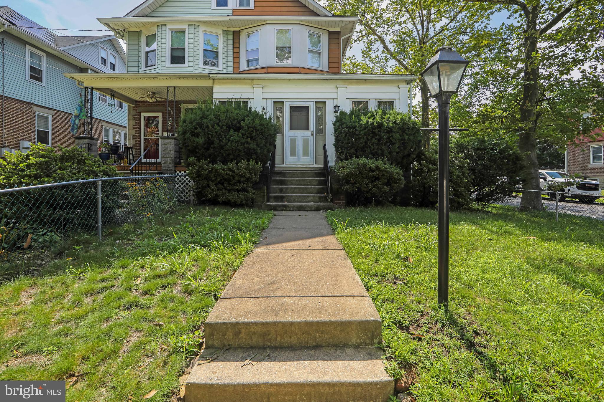 DOWNTOWN - Residential Lease