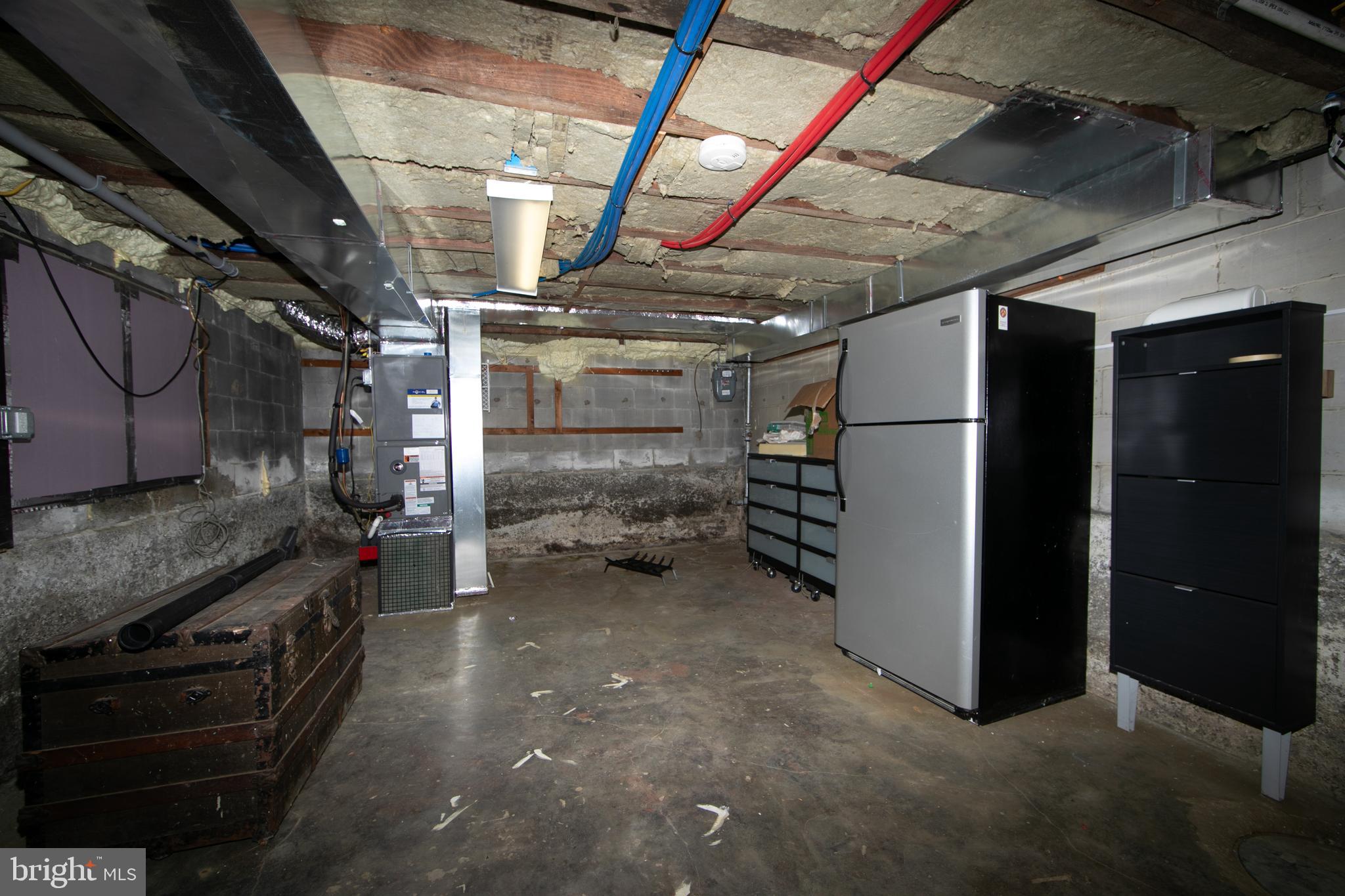 DOWNTOWN - Residential Lease