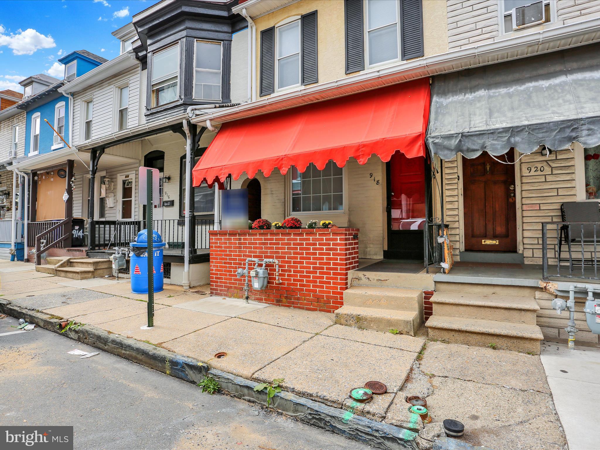918 LOCUST STREET