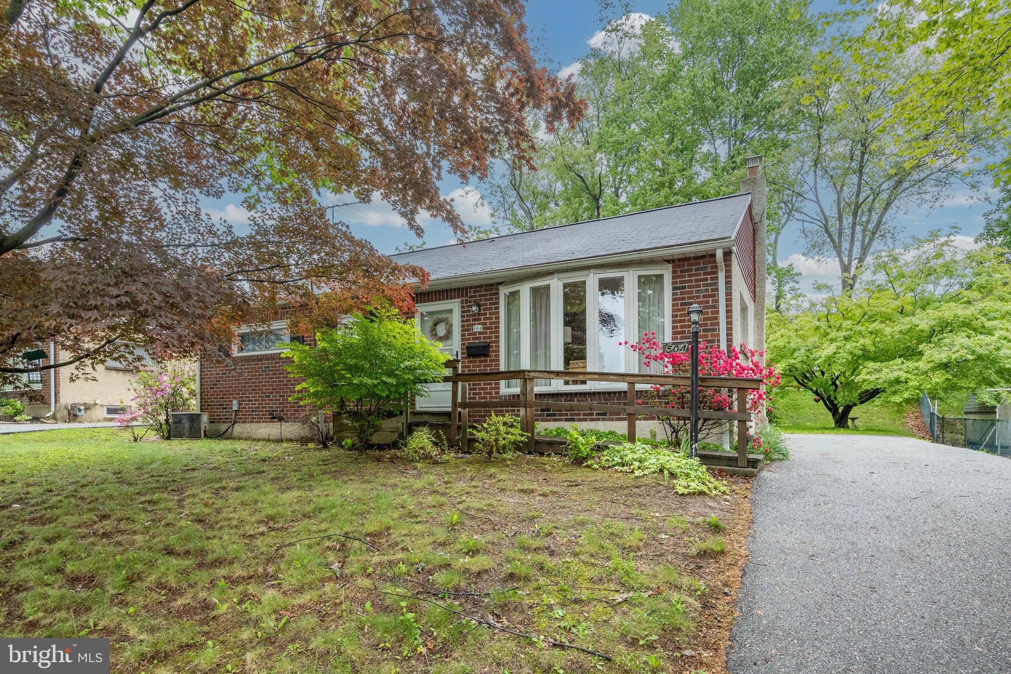 504 W ANDERSON AVENUE