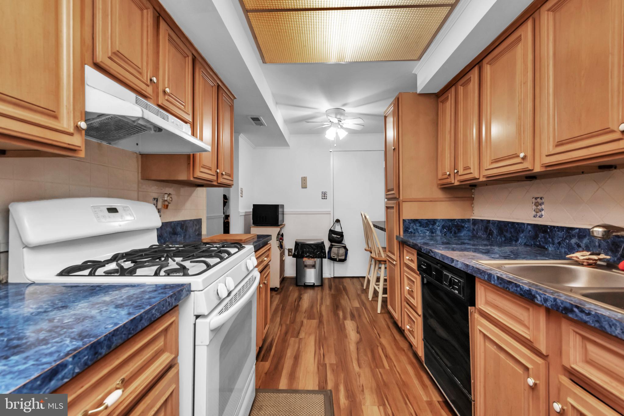 PINES CONDOMINIUM - Residential