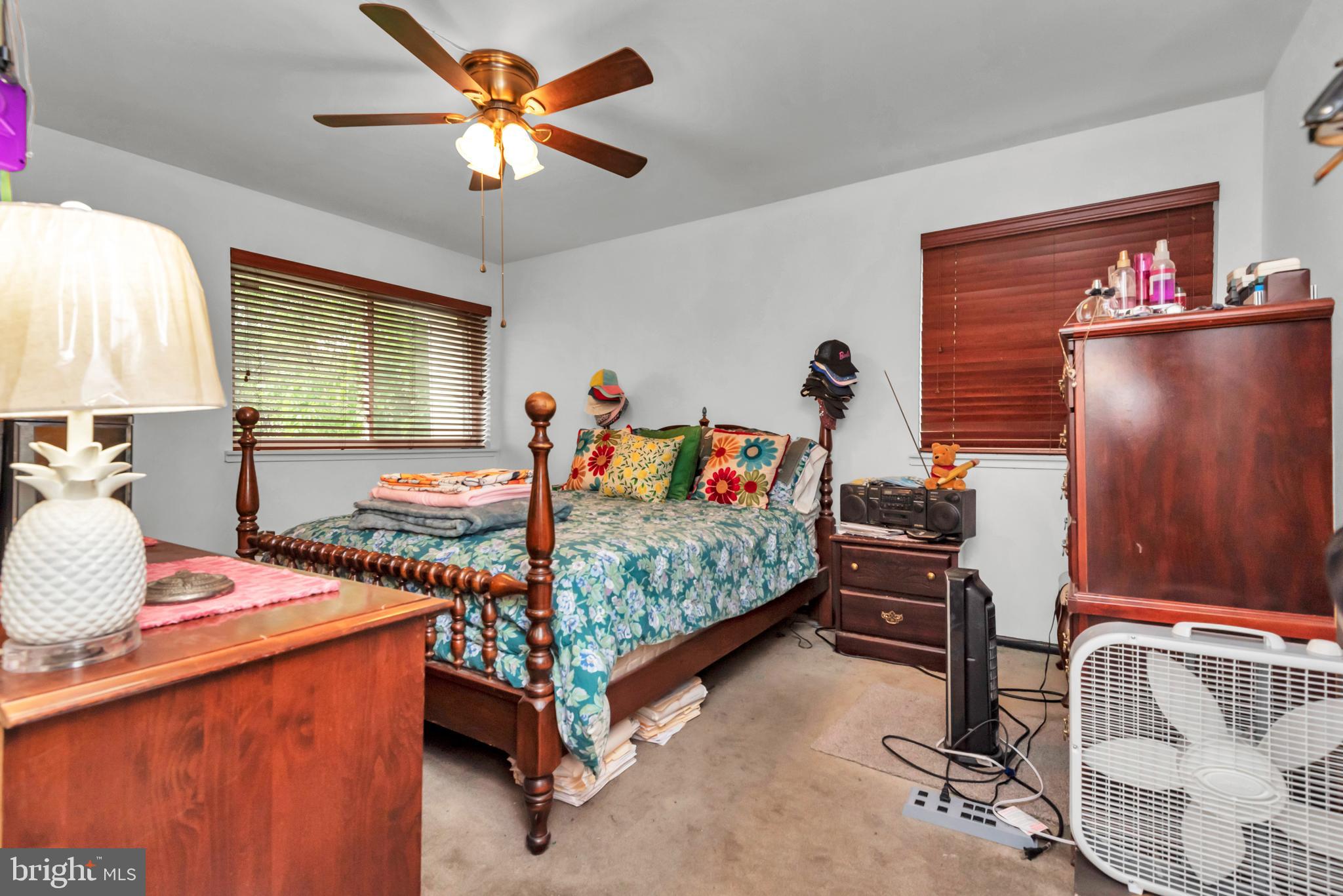 PINES CONDOMINIUM - Residential