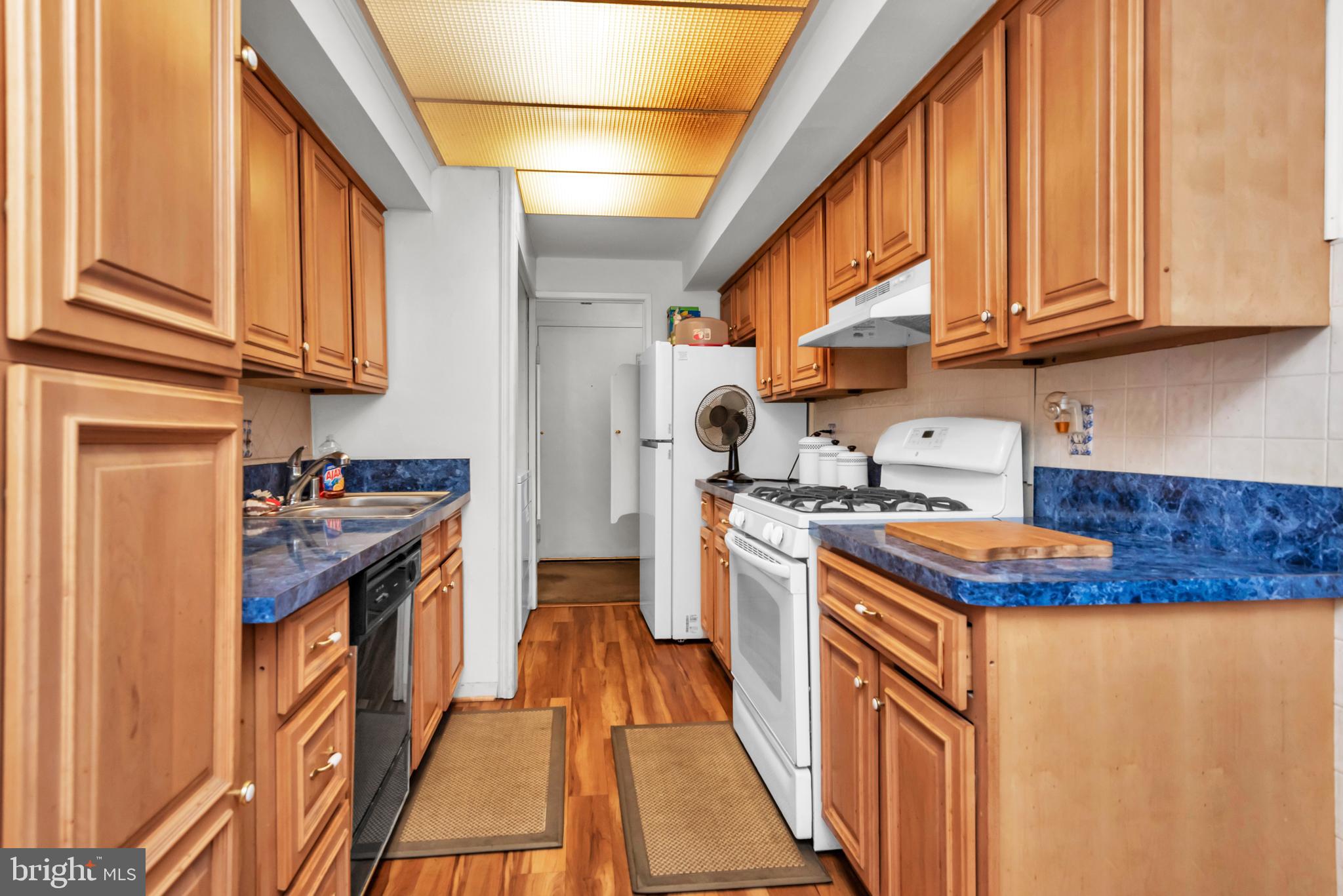 PINES CONDOMINIUM - Residential