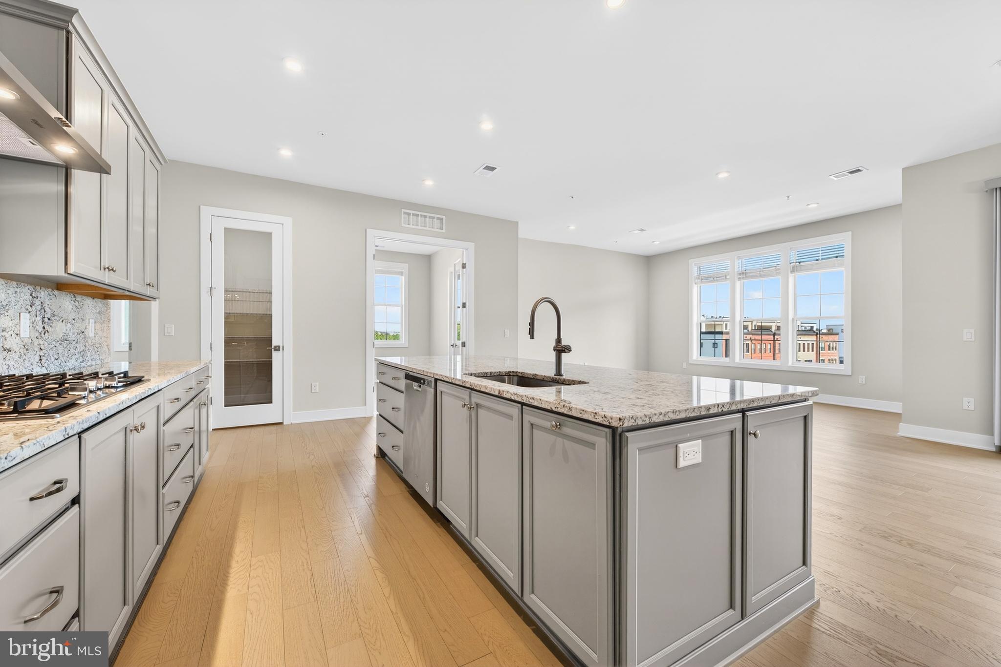 METRO WALK AT MOOREFIELD STATION - Residential