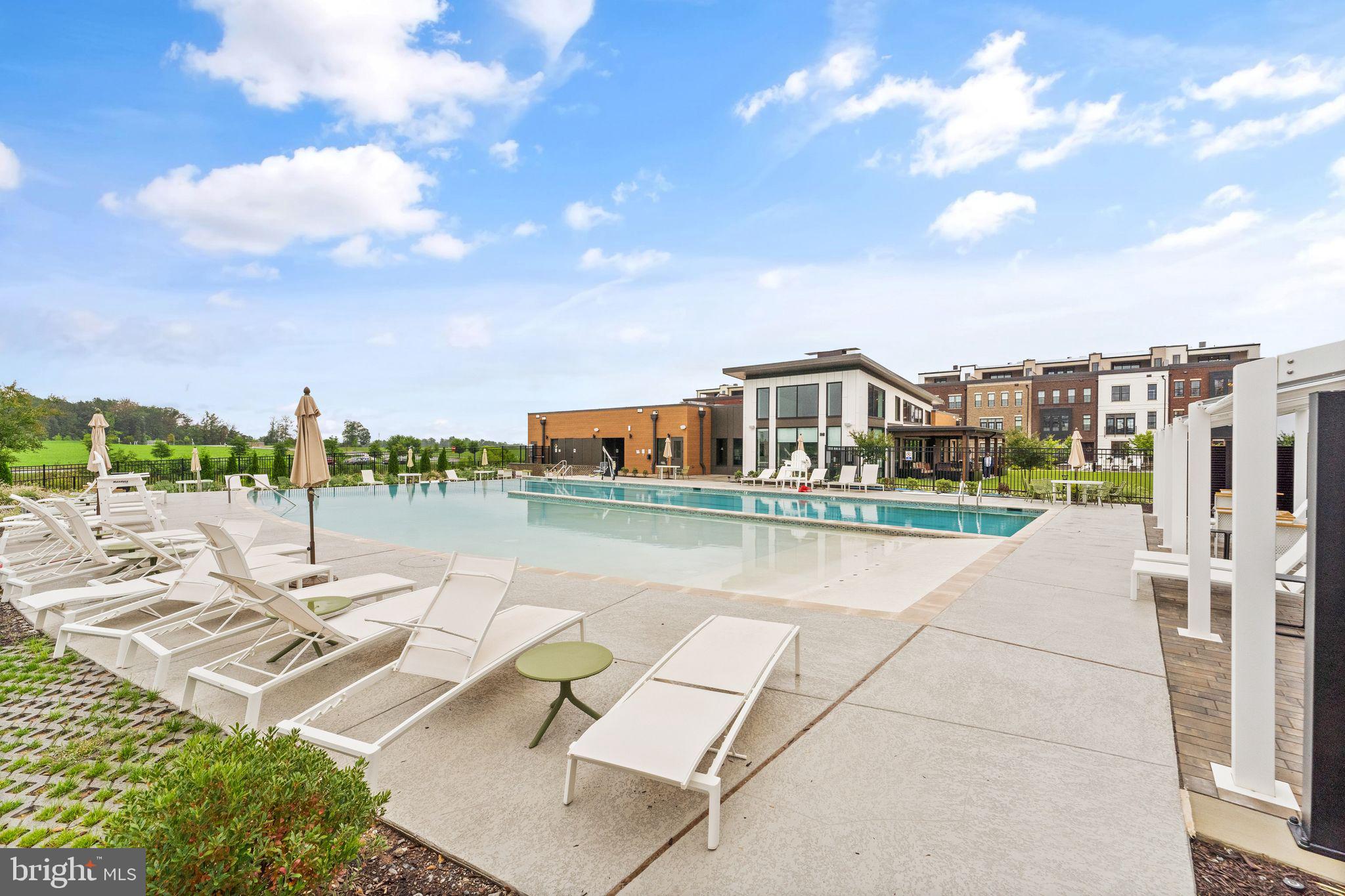 METRO WALK AT MOOREFIELD STATION - Residential