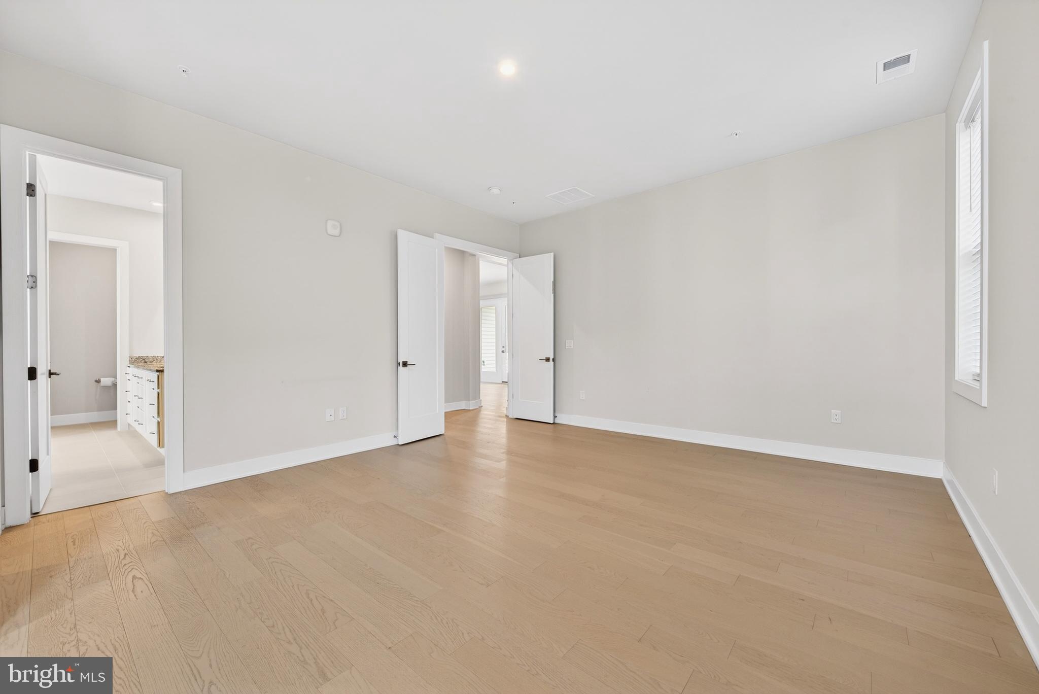 METRO WALK AT MOOREFIELD STATION - Residential