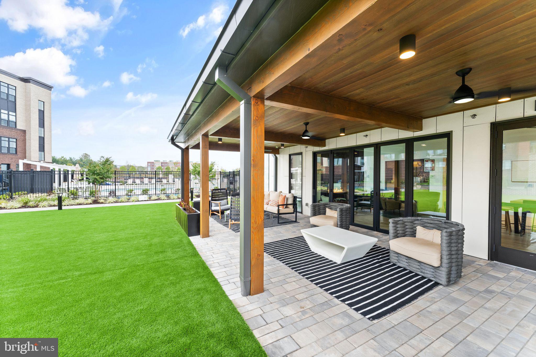 METRO WALK AT MOOREFIELD STATION - Residential