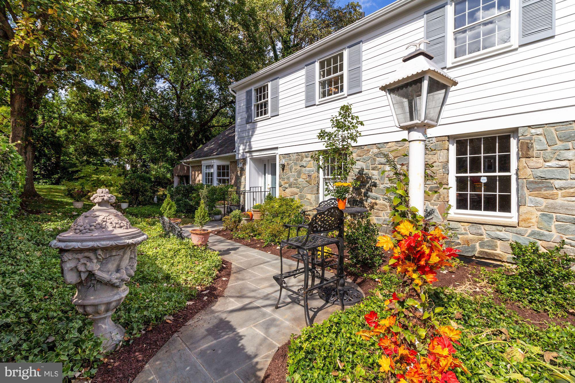 MAPLEWOOD - Residential