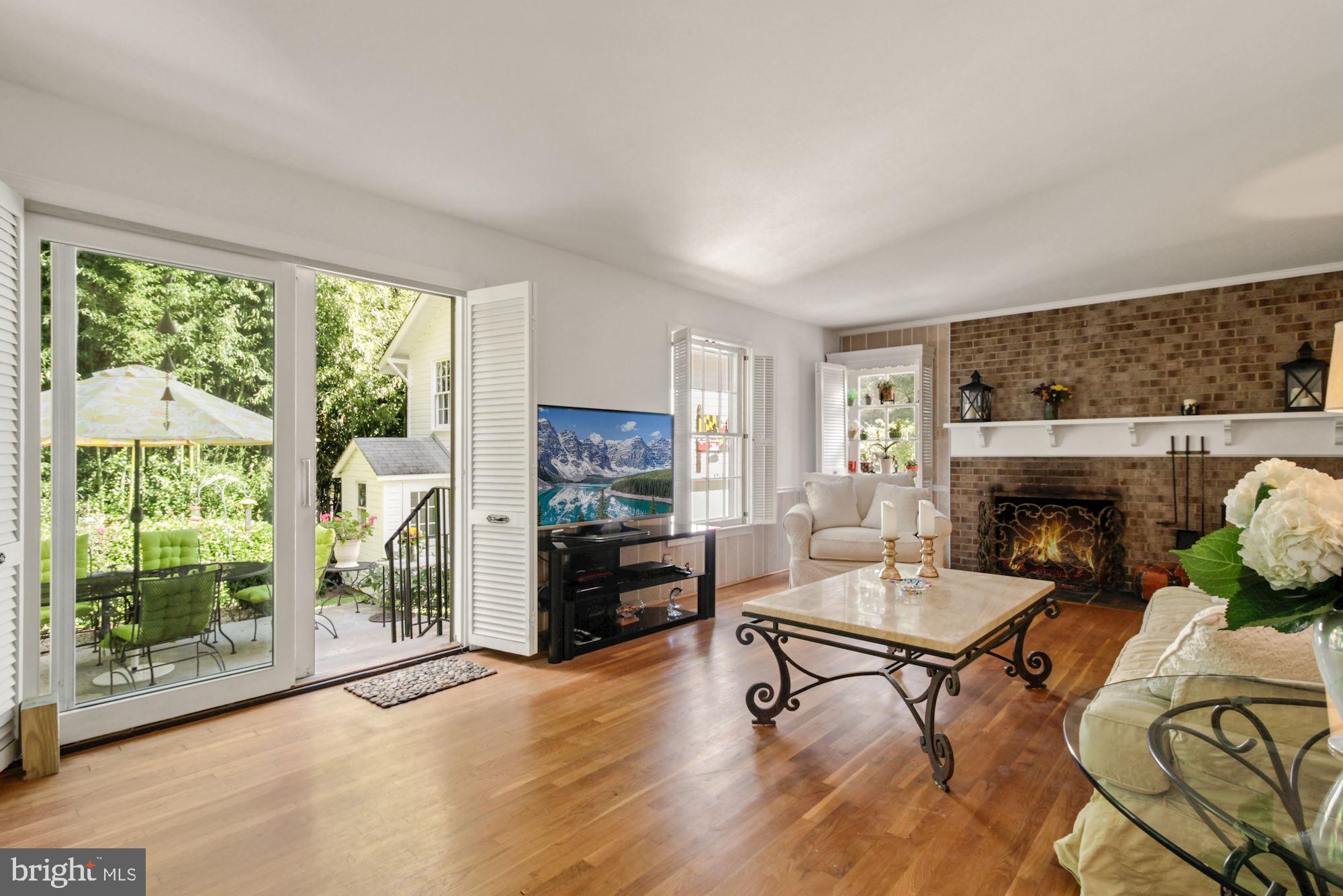 MAPLEWOOD - Residential