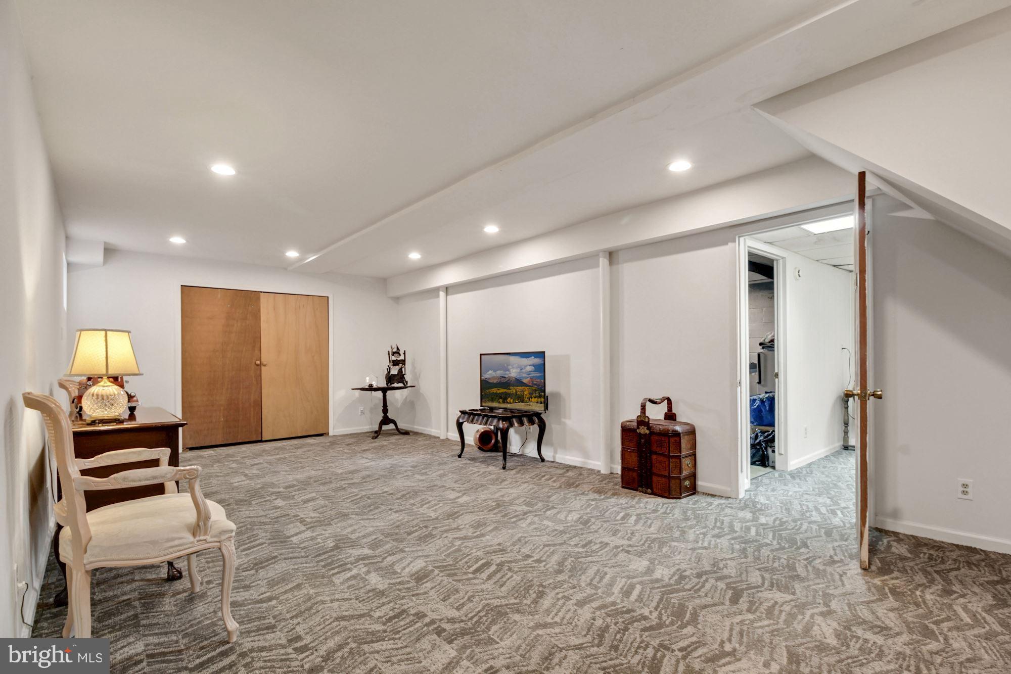 MAPLEWOOD - Residential