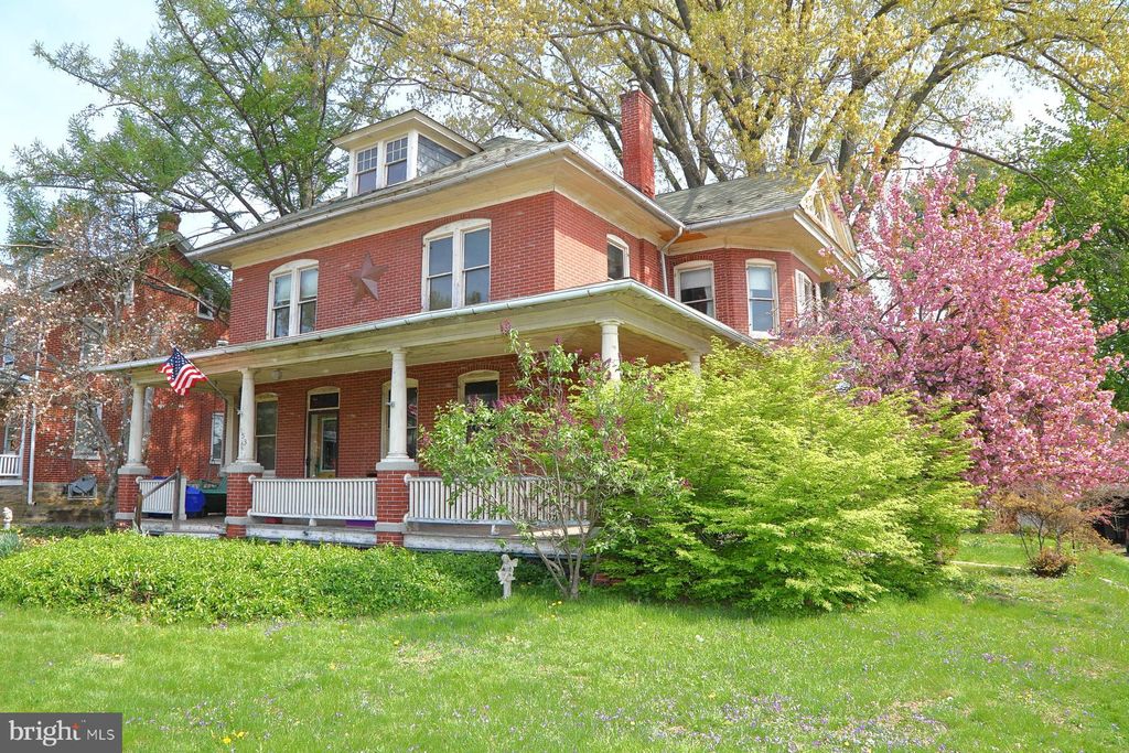 Photo of 1953 Willow Street Pike, LANCASTER, PA 17602 (MLS # PALA2068772)