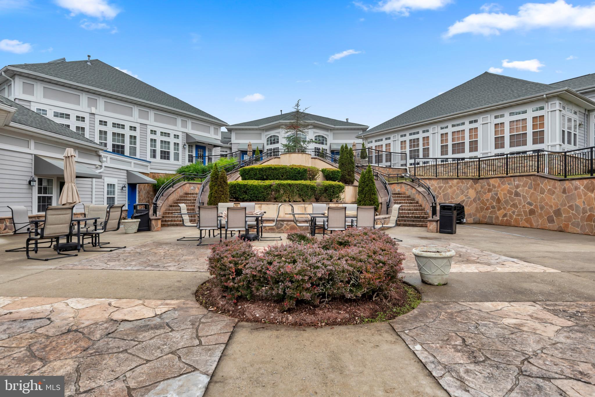 CAMERON GROVE - Residential