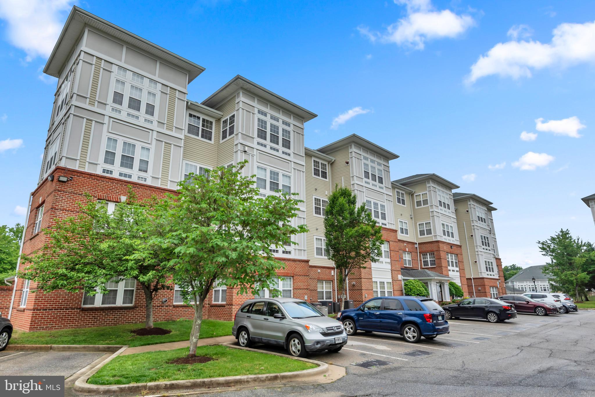 CAMERON GROVE - Residential