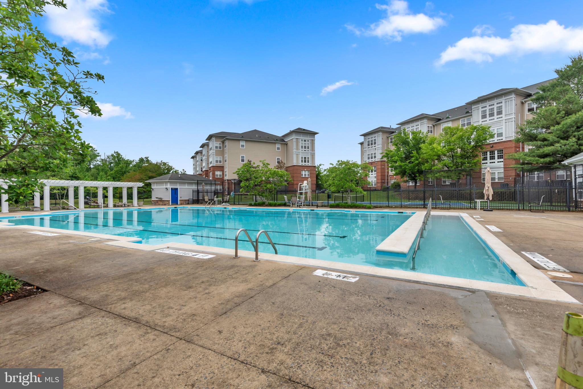 CAMERON GROVE - Residential