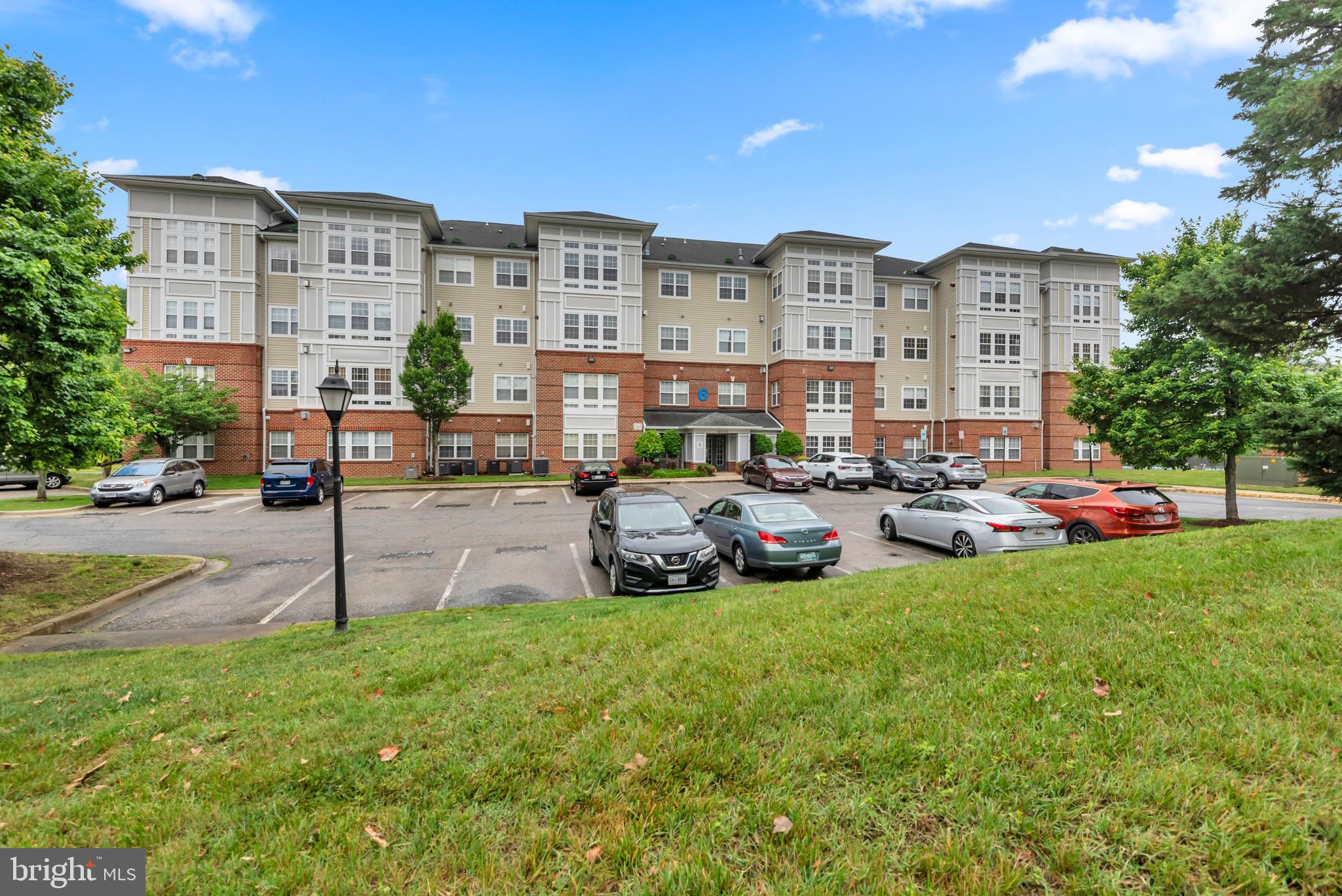 CAMERON GROVE - Residential
