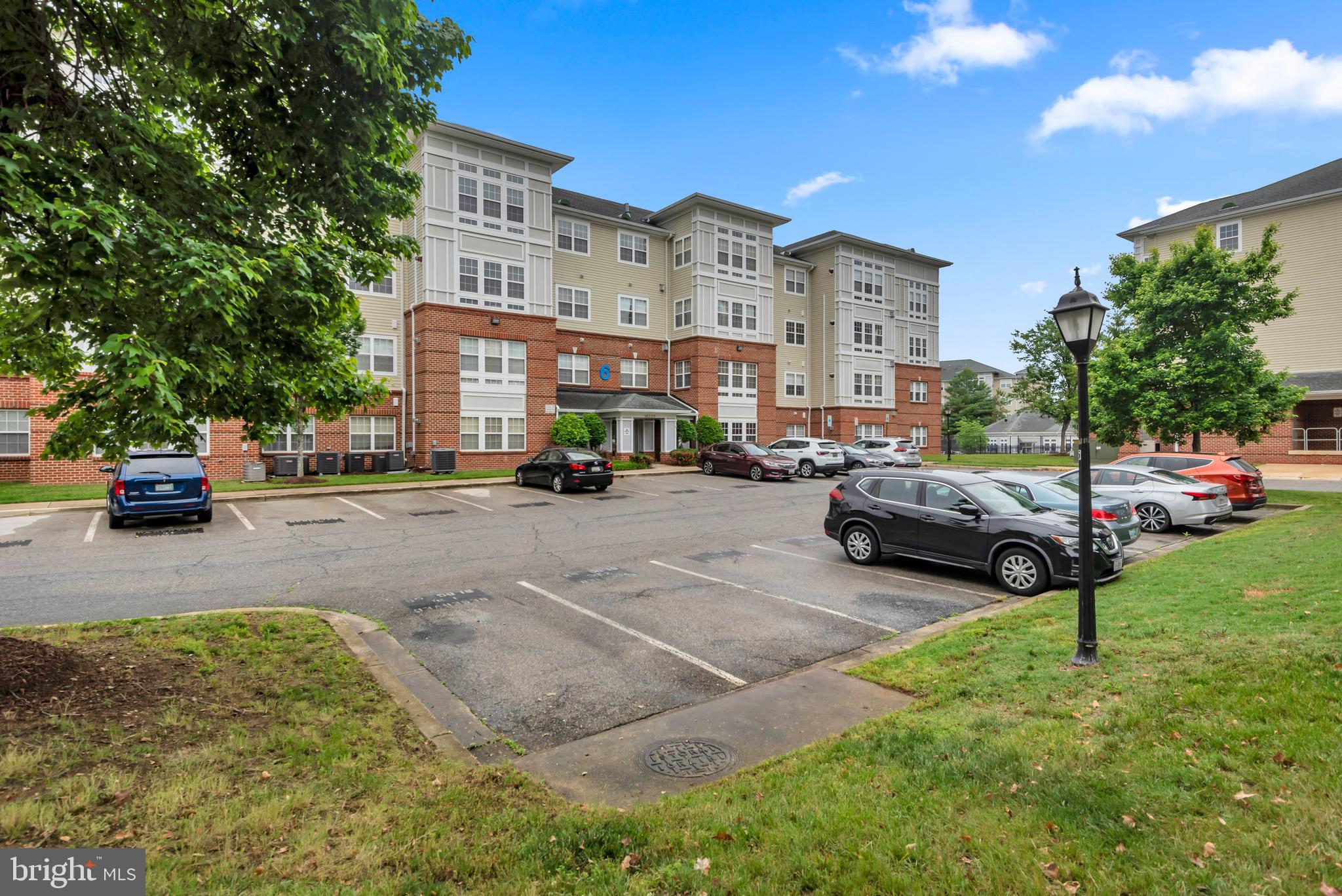 CAMERON GROVE - Residential