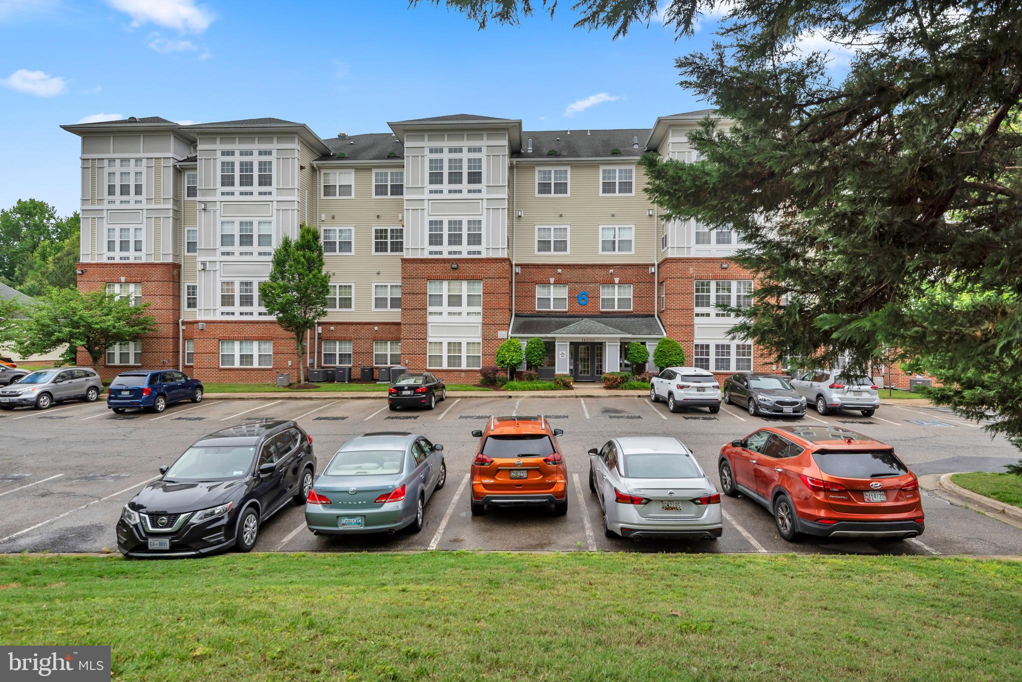 CAMERON GROVE - Residential