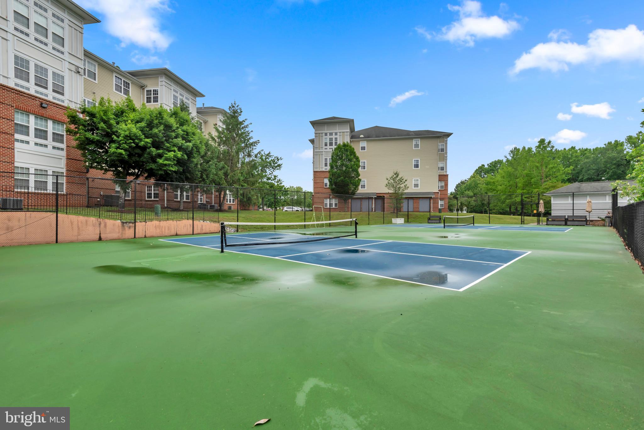 CAMERON GROVE - Residential