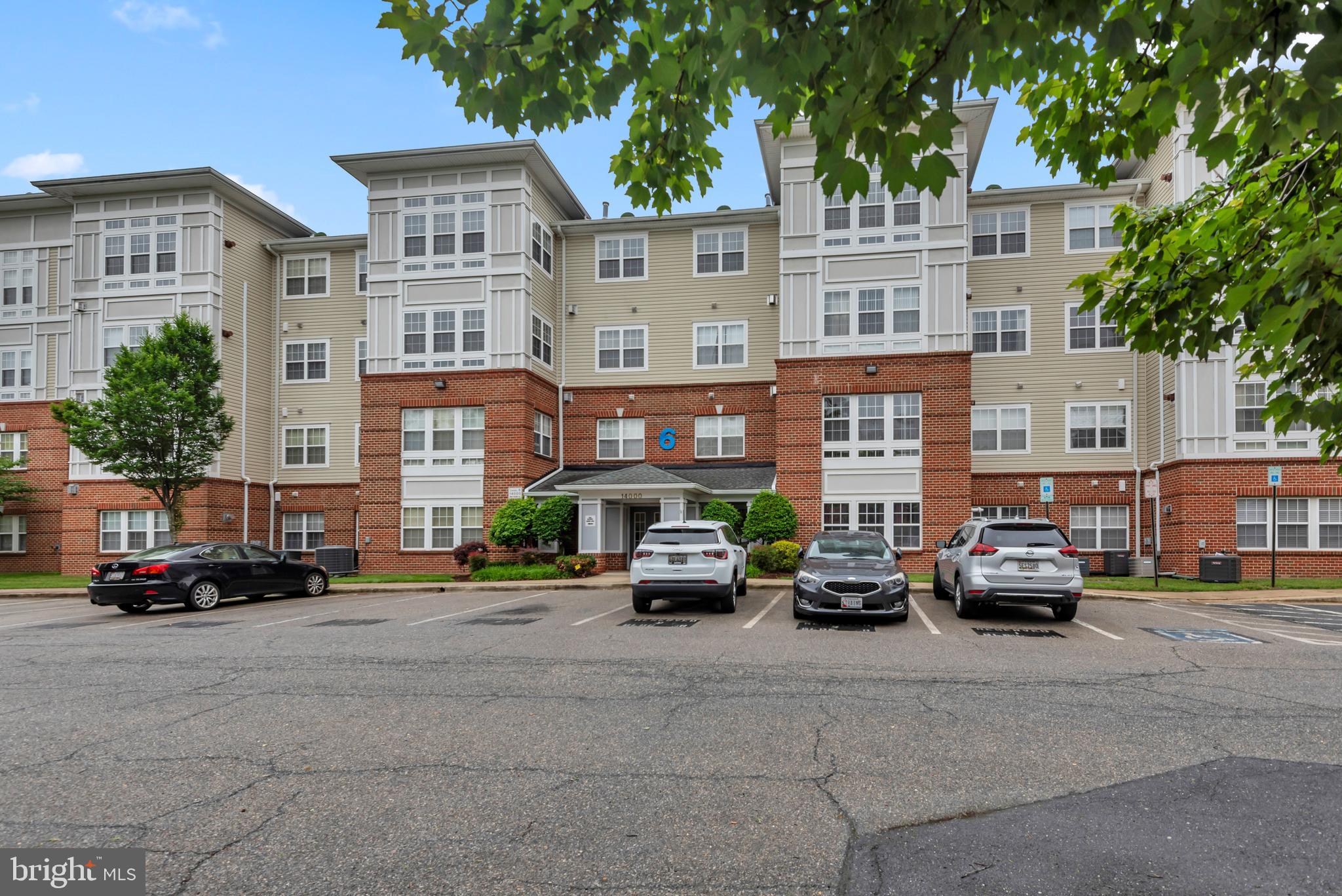 CAMERON GROVE - Residential
