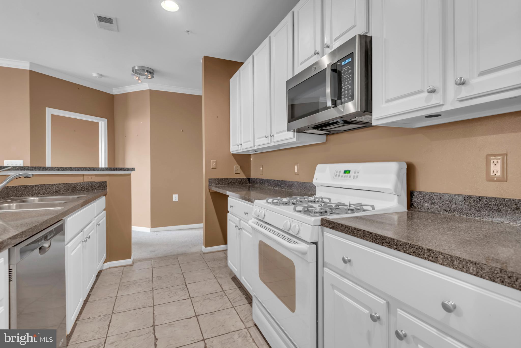 CAMERON GROVE - Residential