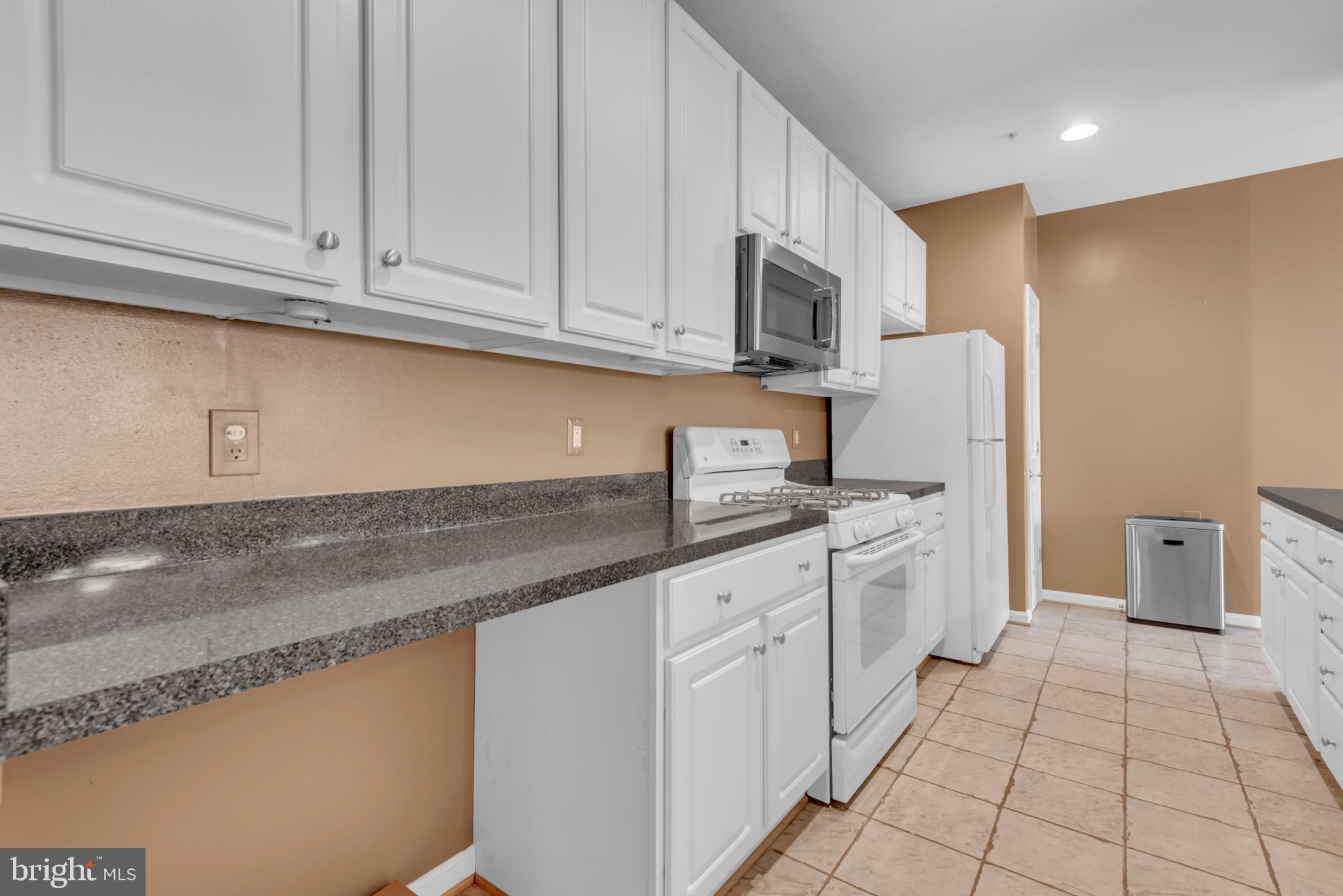CAMERON GROVE - Residential
