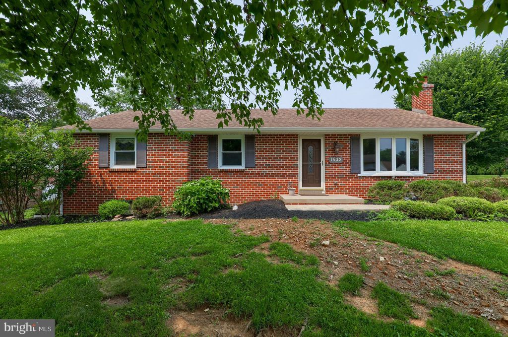 Photo of 1532 DUFF LAND DR, LANDISVILLE, PA 17538 (MLS # PALA2037778)