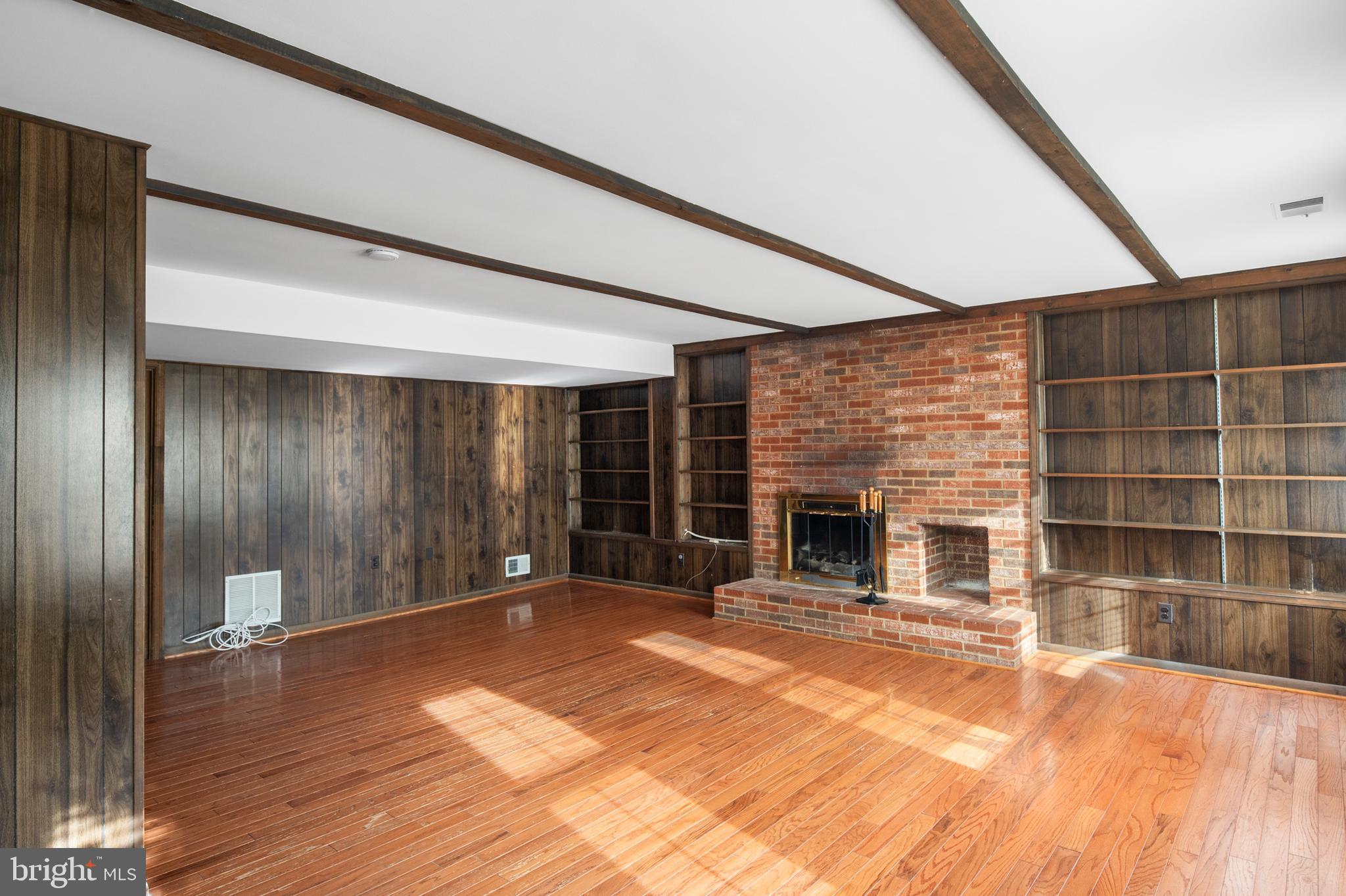 WOODLARK - Residential