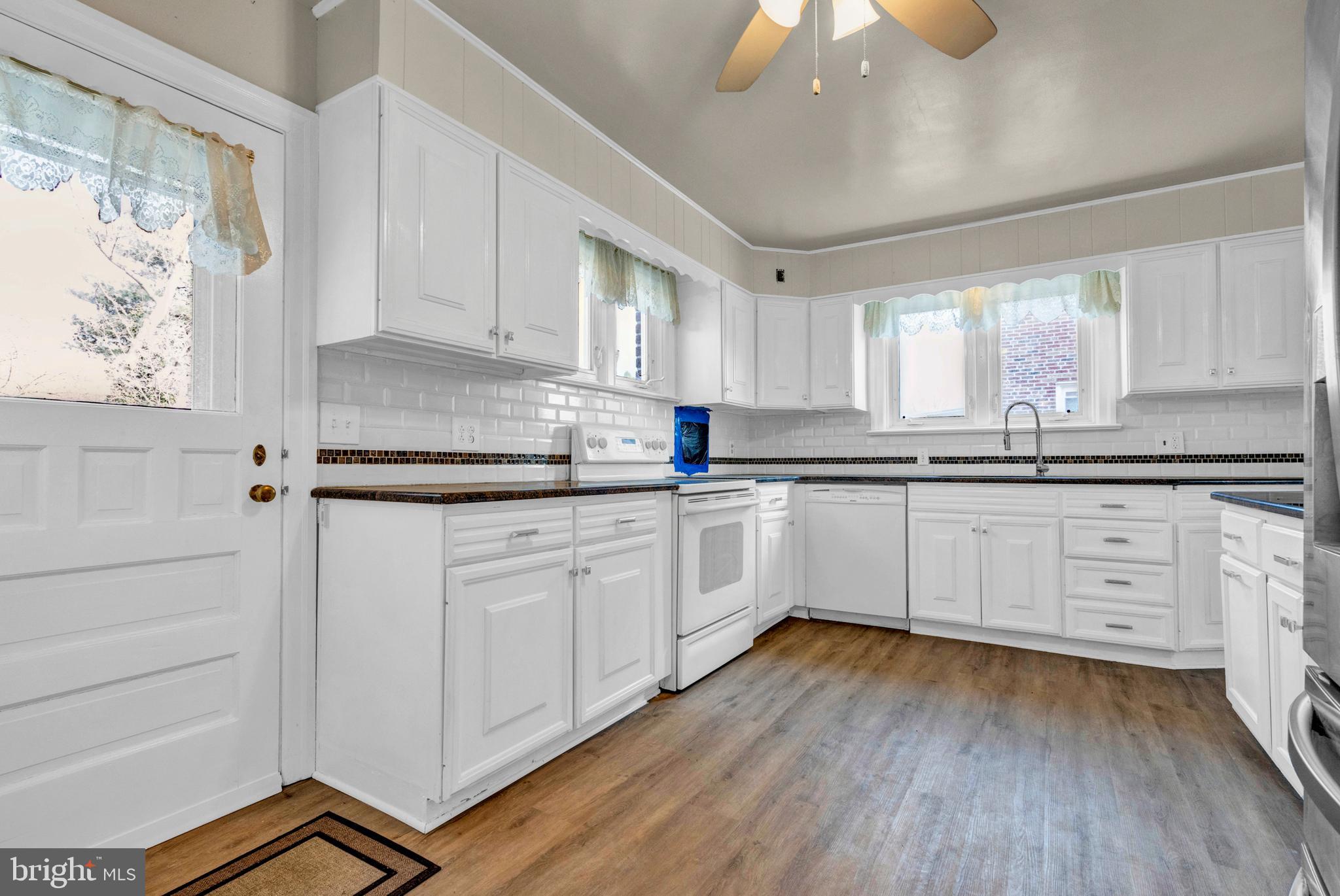 CLIFTON HEIGHTS - Residential