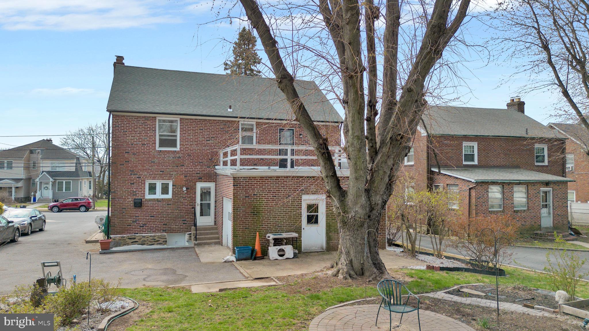 CLIFTON HEIGHTS - Residential