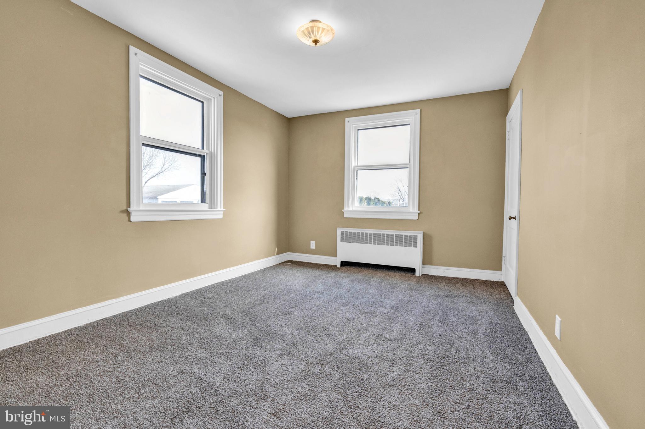 CLIFTON HEIGHTS - Residential