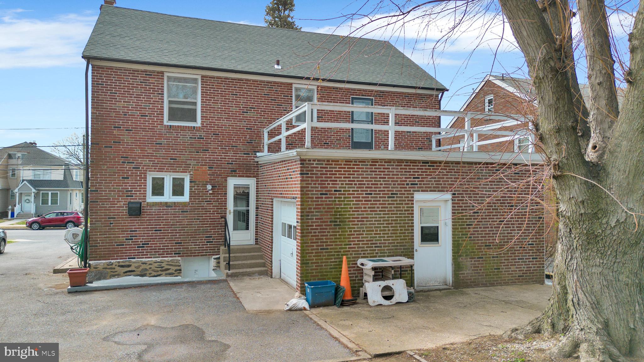 CLIFTON HEIGHTS - Residential